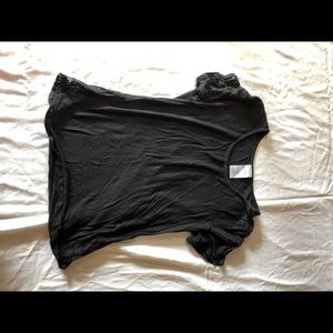 Black t shirt